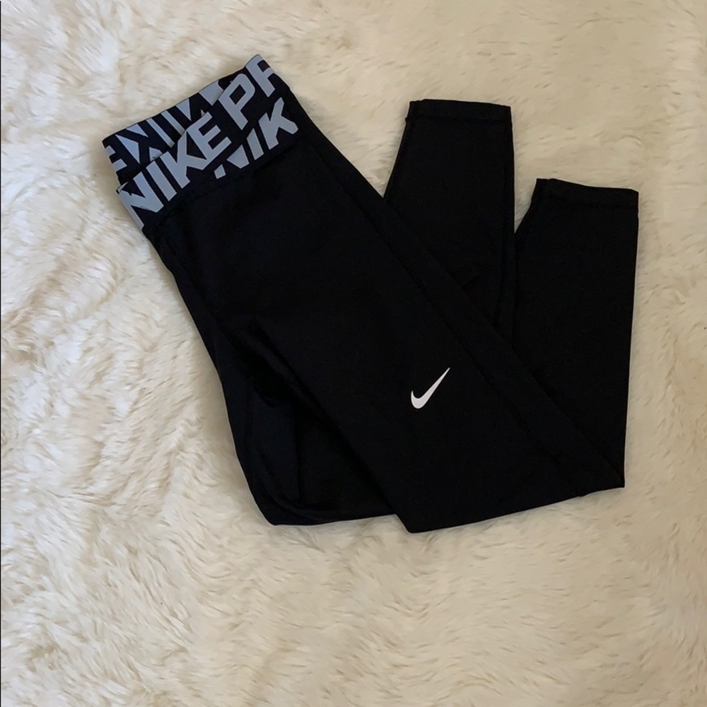 Nike Pro Dri-Fit Black Leggings EUC Medium